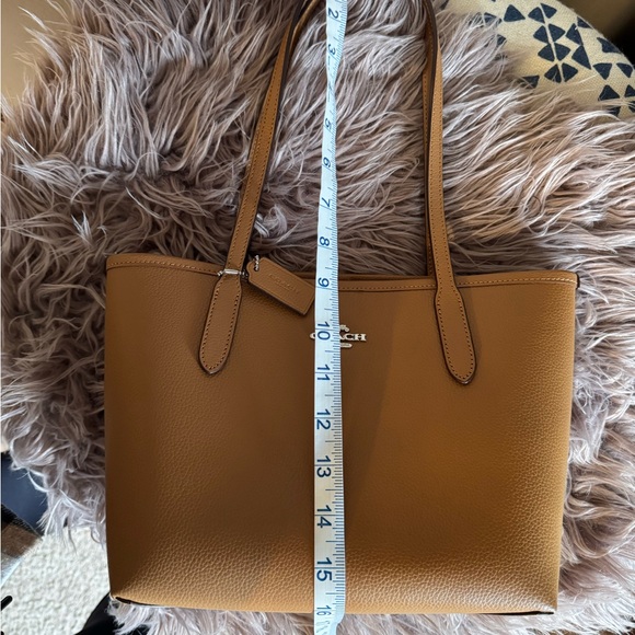Coach Tan Leather Tote Bag - Picture 5 of 6